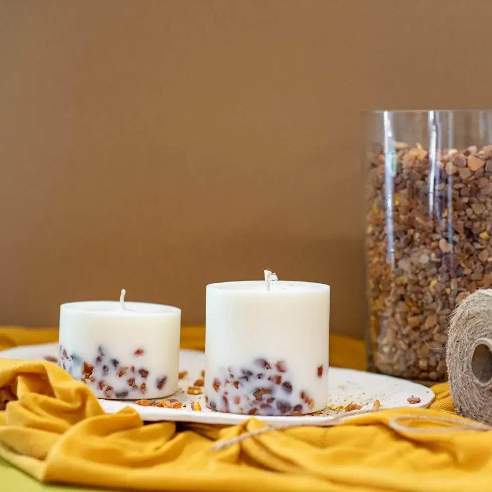 Duftkerze „Kiefer & Bernstein“ – Symbol für Natur, Stärke & Freiheit - by SteinKunstWerk | Duftkerze aus nachhaltiger Herstellung