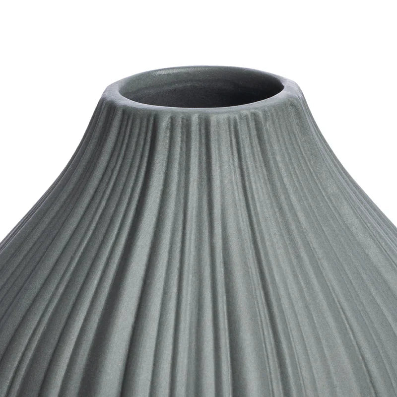 Tranquillo Vase VINTAGE Grau, Ø 9 cm, mit einzelnen Blüten dekoriert