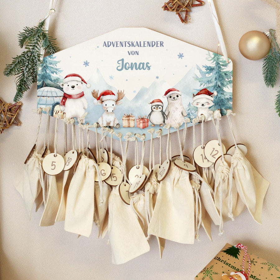 Personalisierter Holz-Adventskalender Nordpol mit Name als wiederverwendbare Adventsbasis