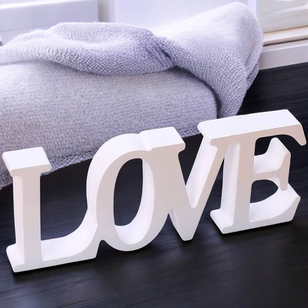 Love Symbol Deko 2026 – Romantische Wohnidee mit Stil und Bedeutung