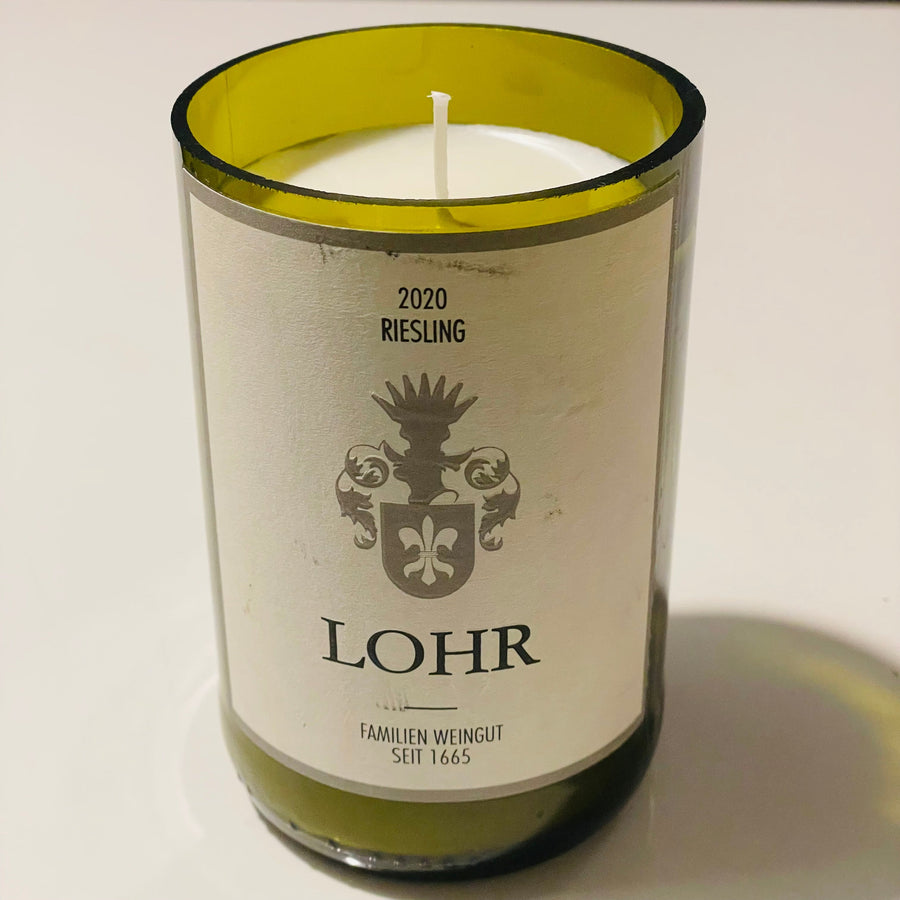 GAHRDSGN Flaschenkerze aus einer originalen Riesling-Weinflasche als Geschenk für Weinliebhaber