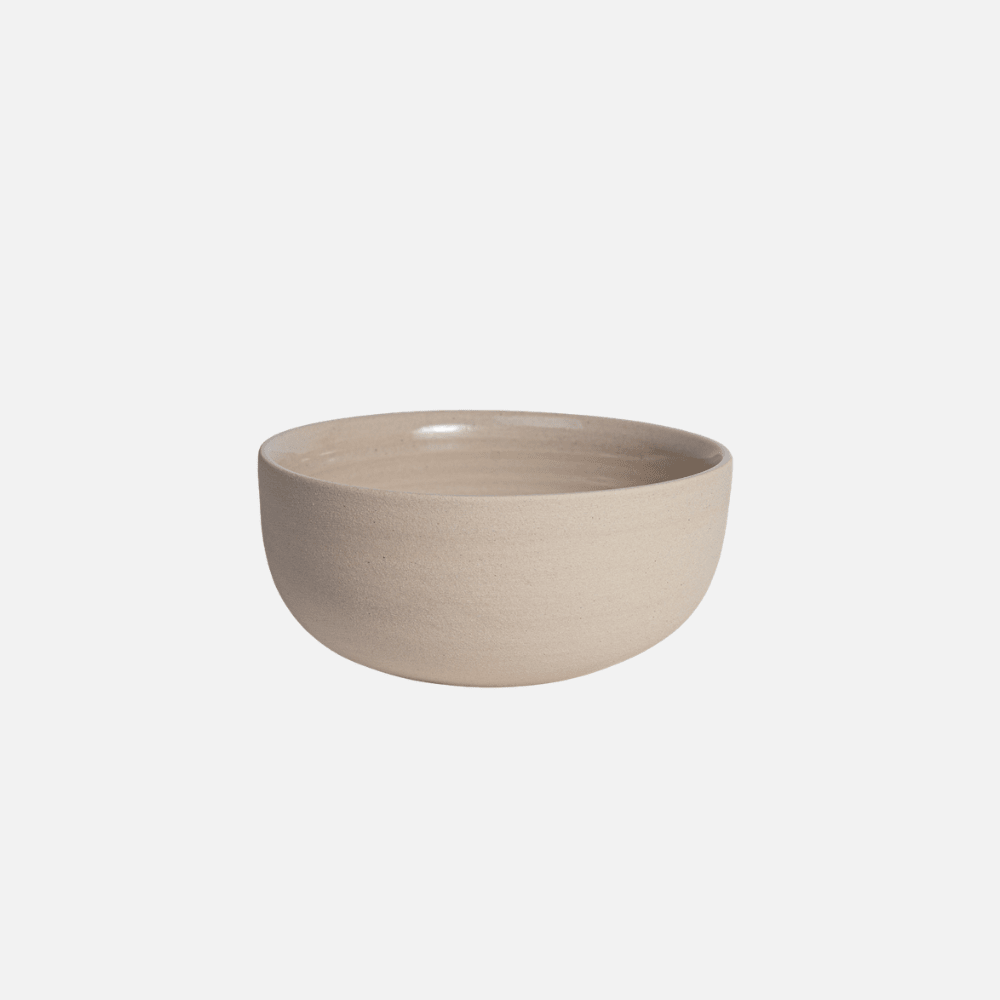 Light KUMO cup and calm neutral setting for clean white tea fragrance