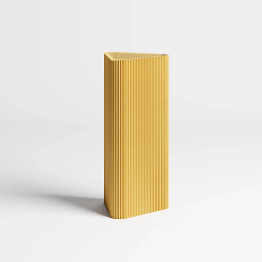 dennismaass. DREIECK Vase Senfgelb, 12 cm