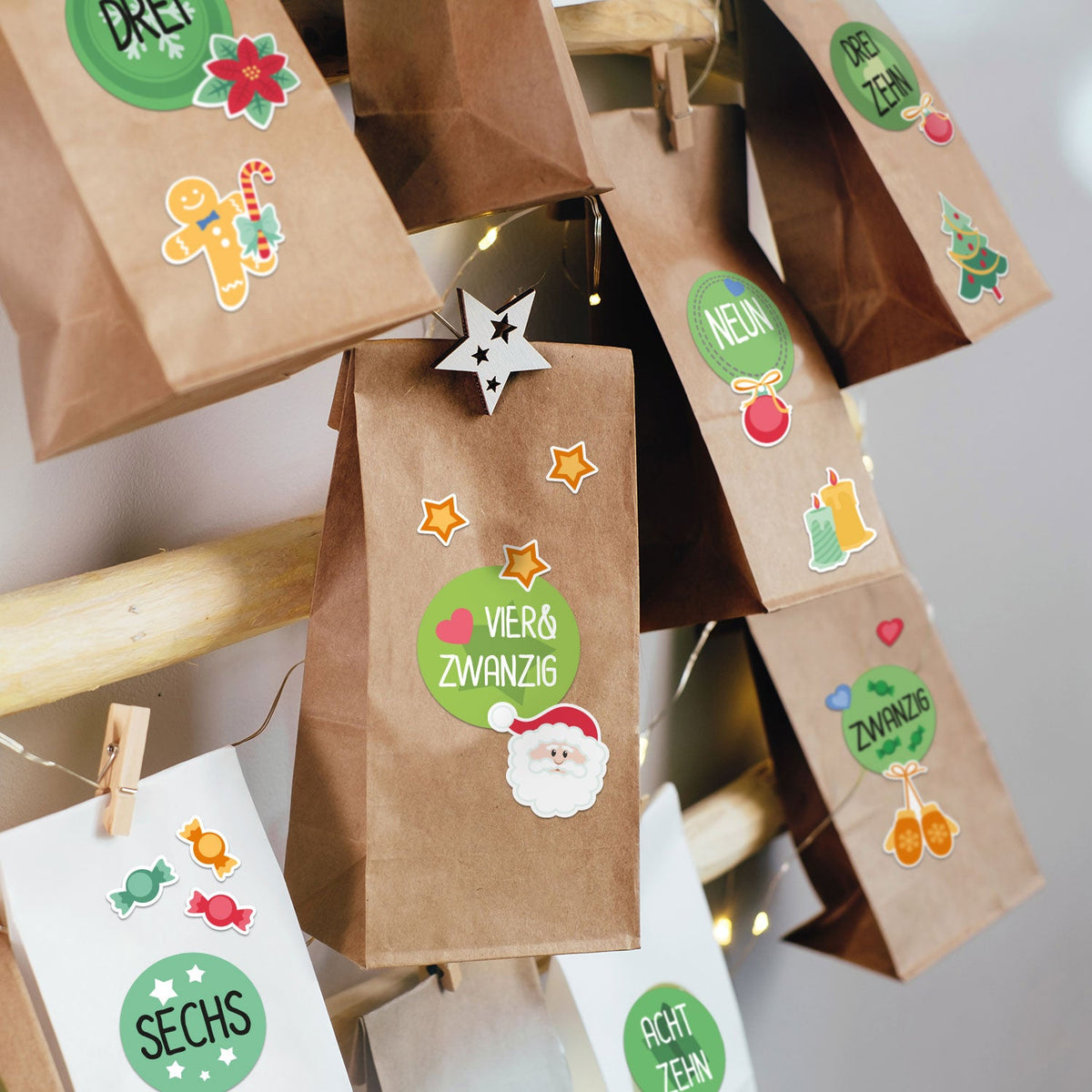 DIY-Adventskalender mit 25 Kraftpapiertüten – 110 Sticker