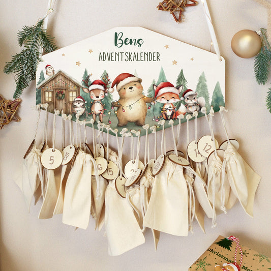 Personalisierter Holz-Adventskalender Winterhütte mit Name