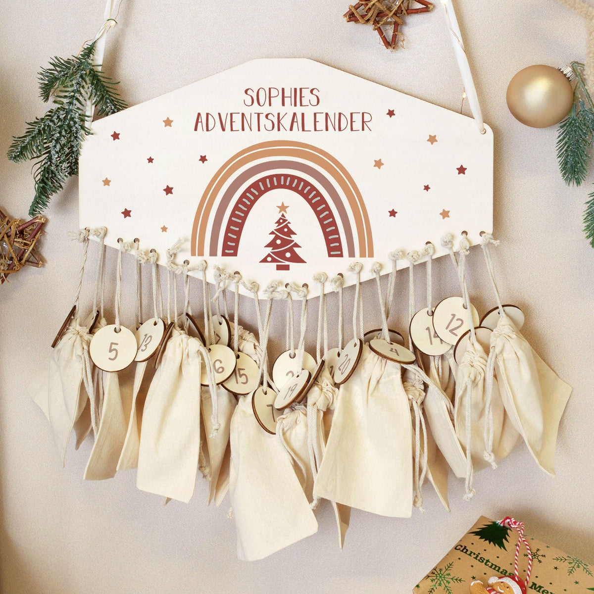 Personalisierter Holz-Adventskalender „Regenbogen“ – mit Name