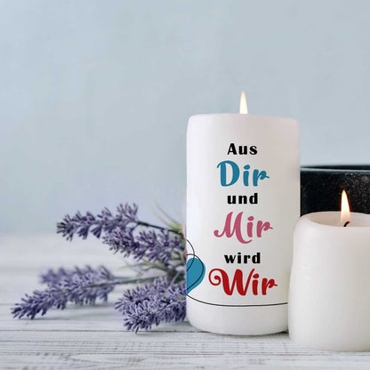 Kleine Kerze „Aus dir und mir wird wir“ – 12 cm