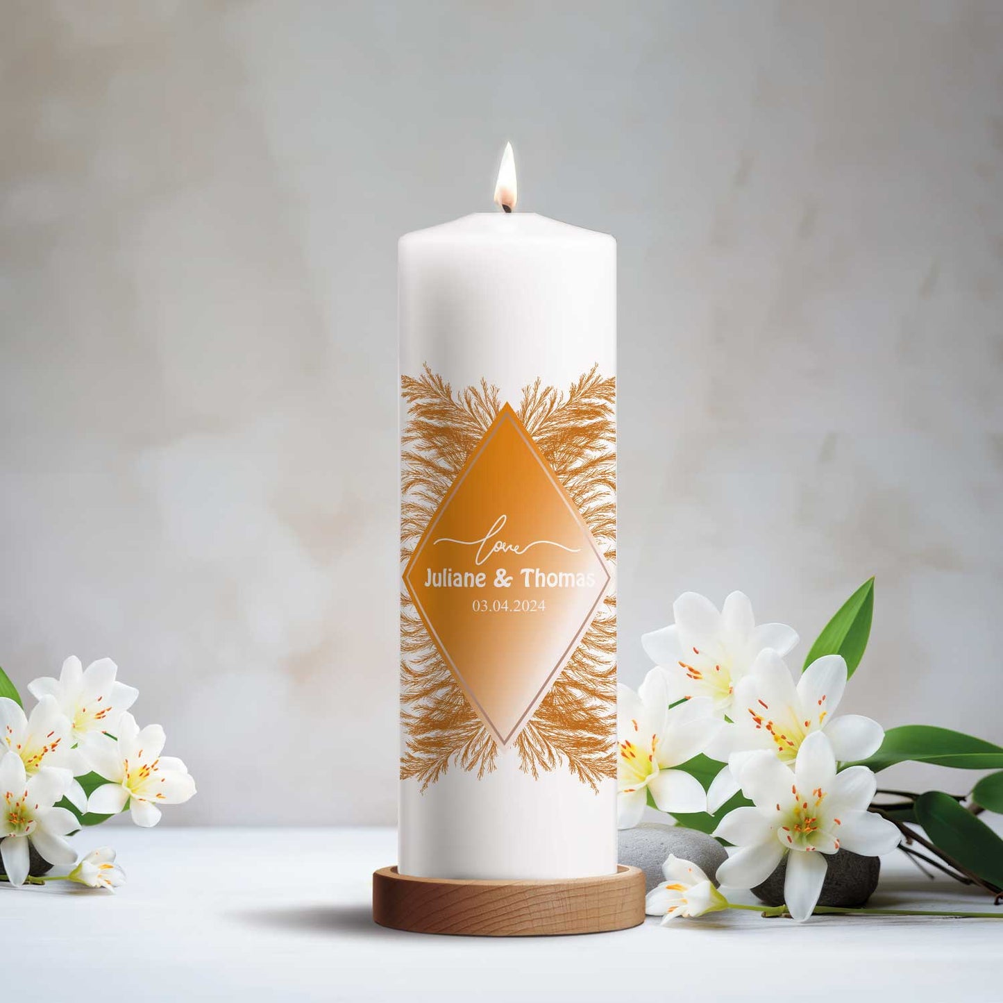 Hochzeitskerze Pampasgras Love – Name und Datum im Detail