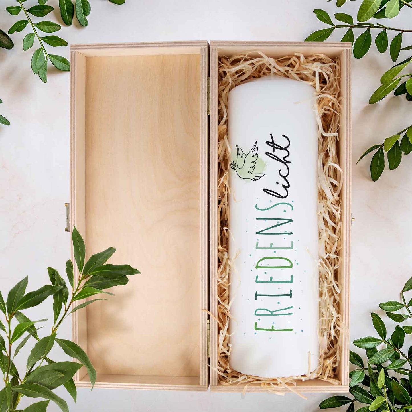Friedenslicht Kerze – Geschenkansicht mit Kiste