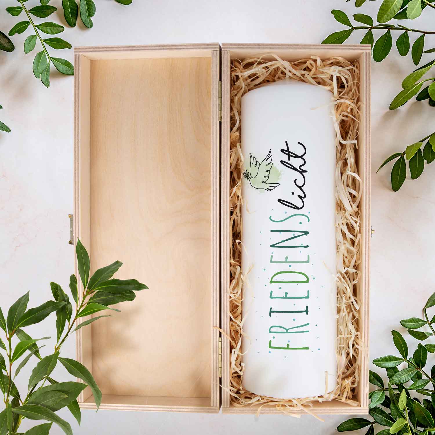 Friedenslicht Kerze – Geschenkansicht mit Kiste
