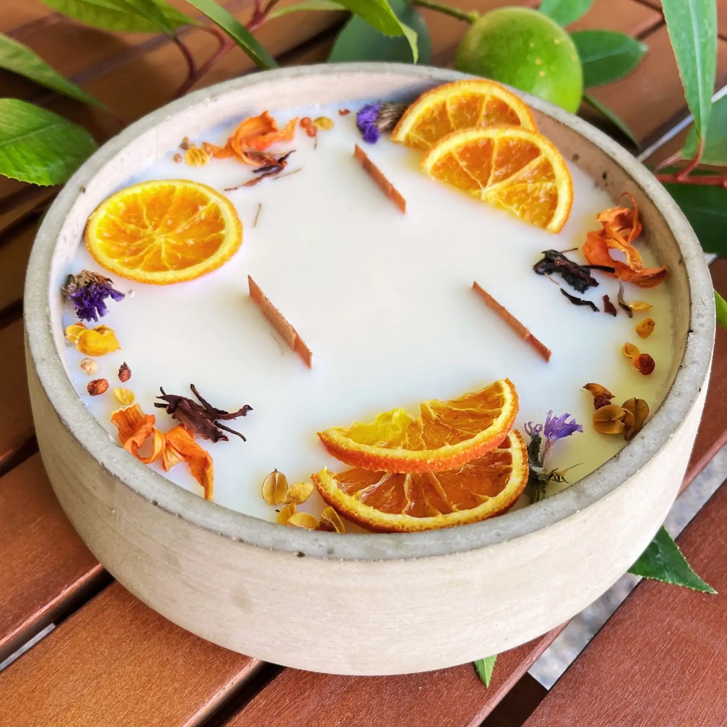 XXL Citronella-Betonkerze „Big Grey – Mugge Schreck“ – Handgemachtes Unikat mit drei Holzdochten - by SteinKunstWerk | Outdoor aus nachhaltiger Herstellung