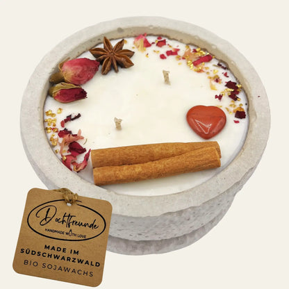 Handgemachte Betonkerze „Grey Hearts“ – Duft Walnuss Vanille, 1 Baumwolldocht, ca. 1,0 kg, 40–60h Brenndauer - by SteinKunstWerk | Outdoor aus nachhaltiger Herstellung