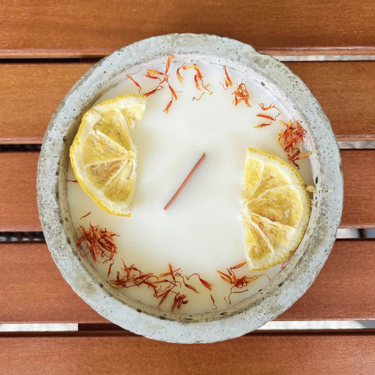 Entdecke die handgemachte Citronella-Betonkerze „Mugge Schreck Sommerlicht“ - by SteinKunstWerk | Outdoor aus nachhaltiger Herstellung