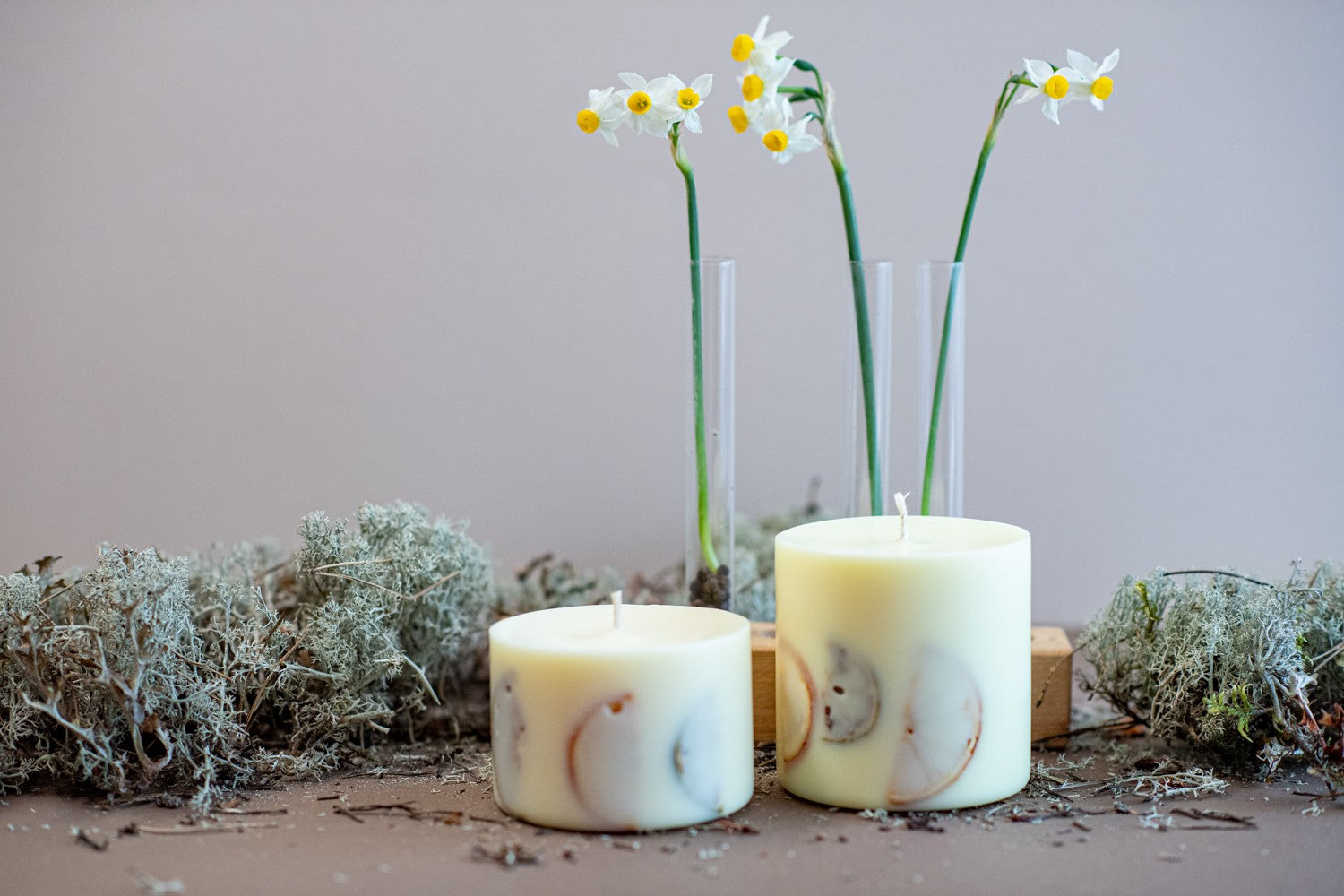 Hand-made Soy Wax Candle with Light Vanilla Scent