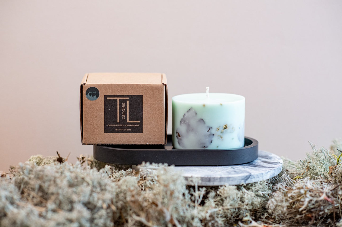 Hand-made Soy Wax Candle with Forest Scent - Mint Green