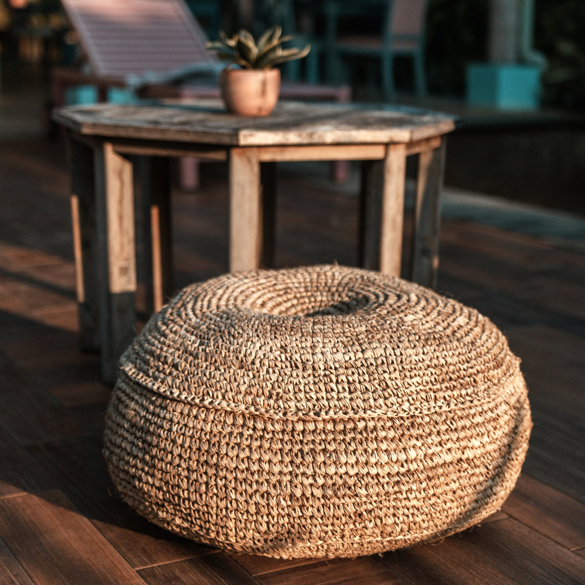 Soeji Bodenkissen TELU – Raffia