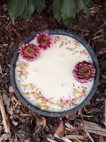 XL Betonkerze "Big Bloom" – 3-Docht & Blüten | 18cm | Handgegossen