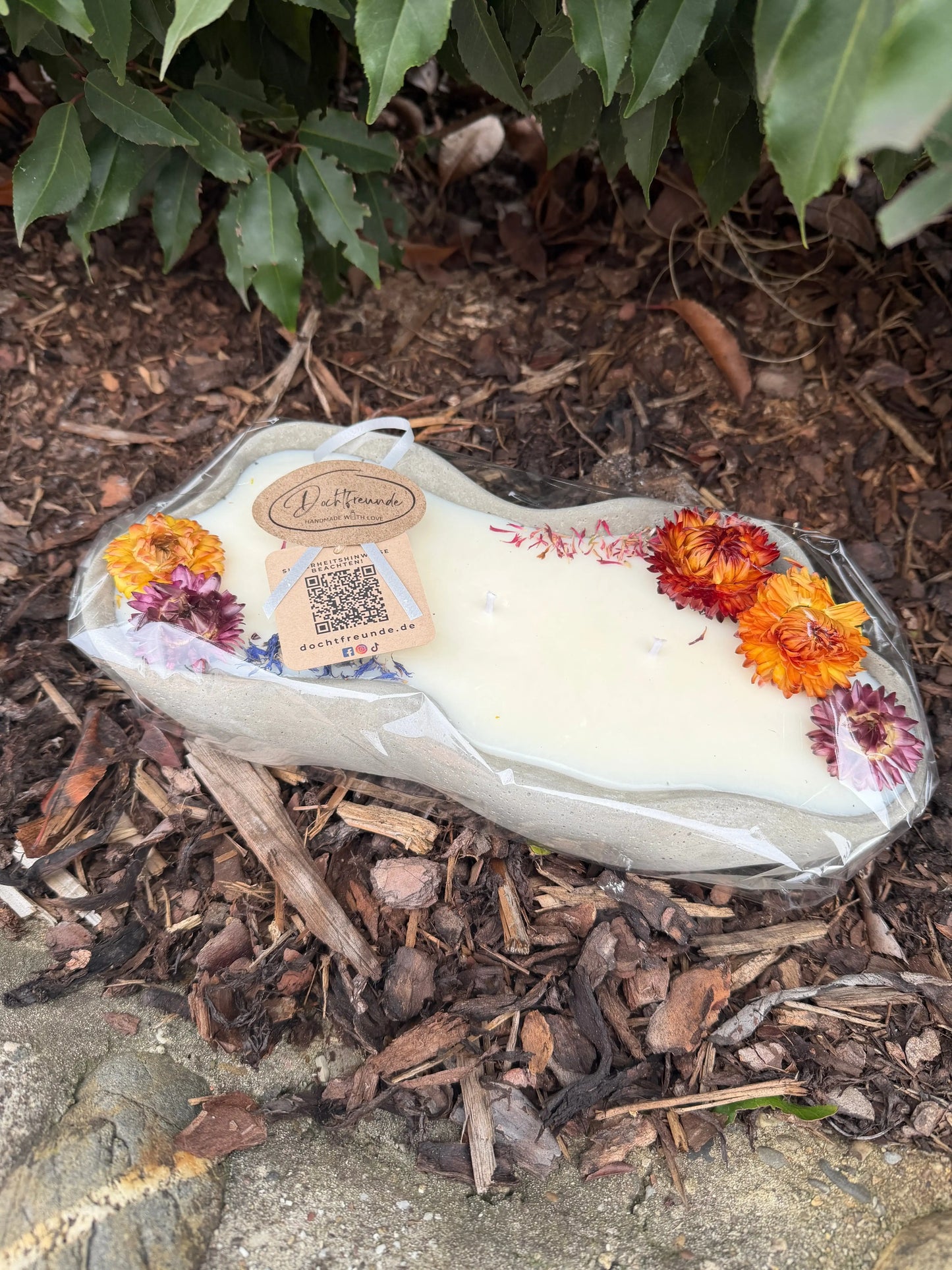 Design-Betonkerze "Grey Wave" – Flower Edition | 3-Docht & Bunt | 29,5cm