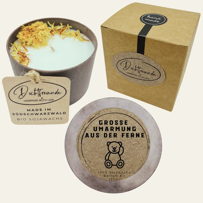 Handgemachte und personalisierte Duftkerze „Große Umarmung aus der Ferne, Dein Name“ – Das perfekte Geschenk für liebe Menschen