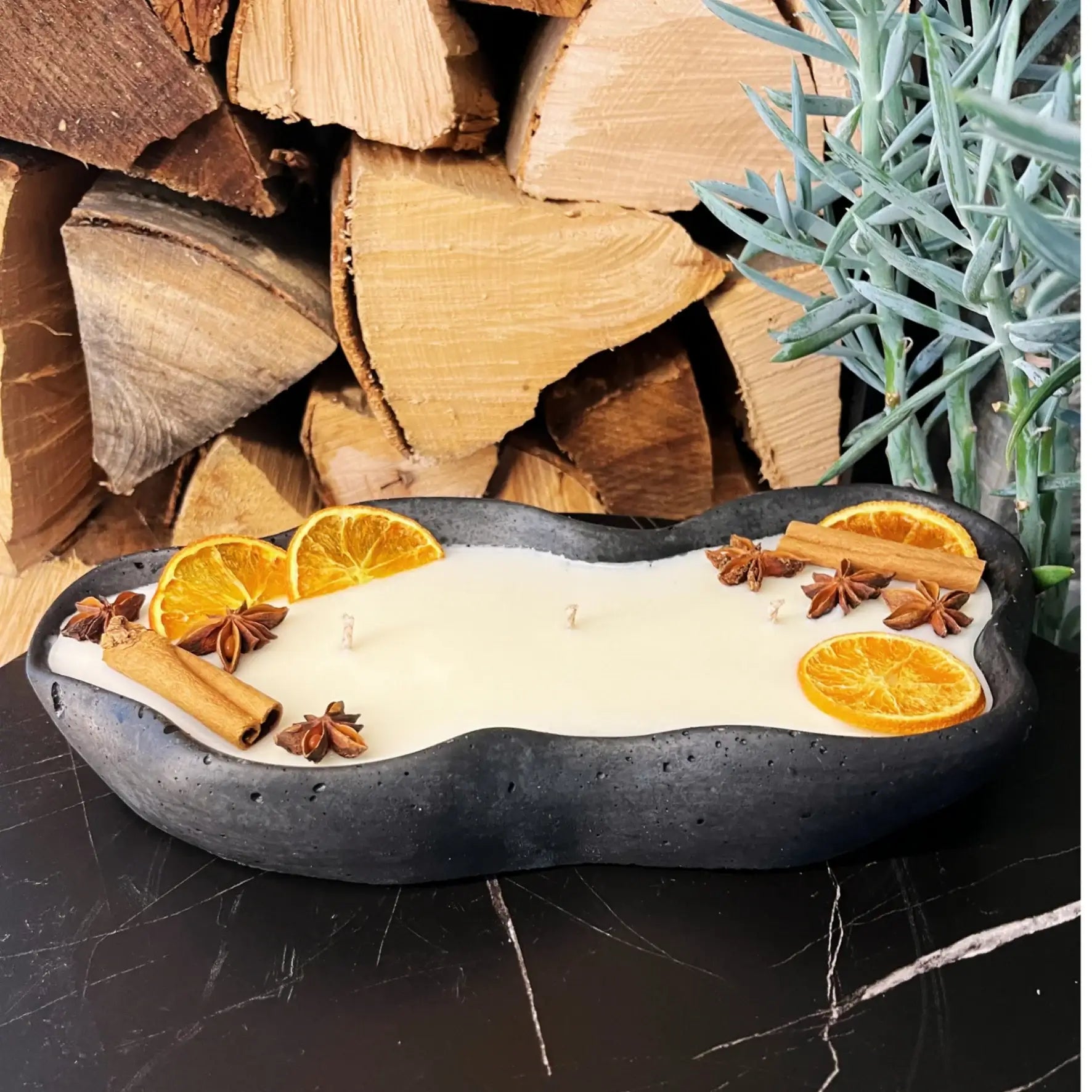 Betonduftkerze „Vanilla Toffee – Wellenlicht“ – Handgemachte Eleganz für dein Zuhause - by SteinKunstWerk | Outdoor aus nachhaltiger Herstellung