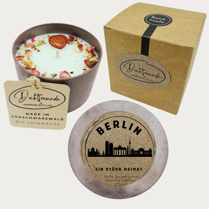 Personalized Scented Candle with City Motif – A Gift with a Personal Touch