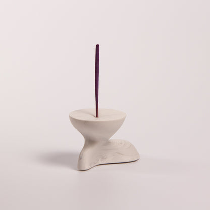 Gravity Räucherstäbchenhalter – skulpturales Design