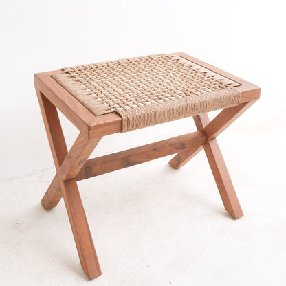 Sitzhocker INDRA – Trembesiholz und Recyclingpapier