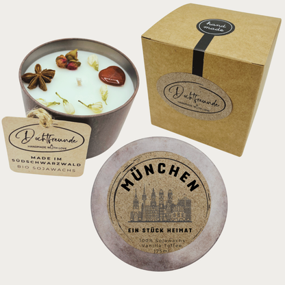 Personalized Scented Candle with City Motif – A Gift with a Personal Touch