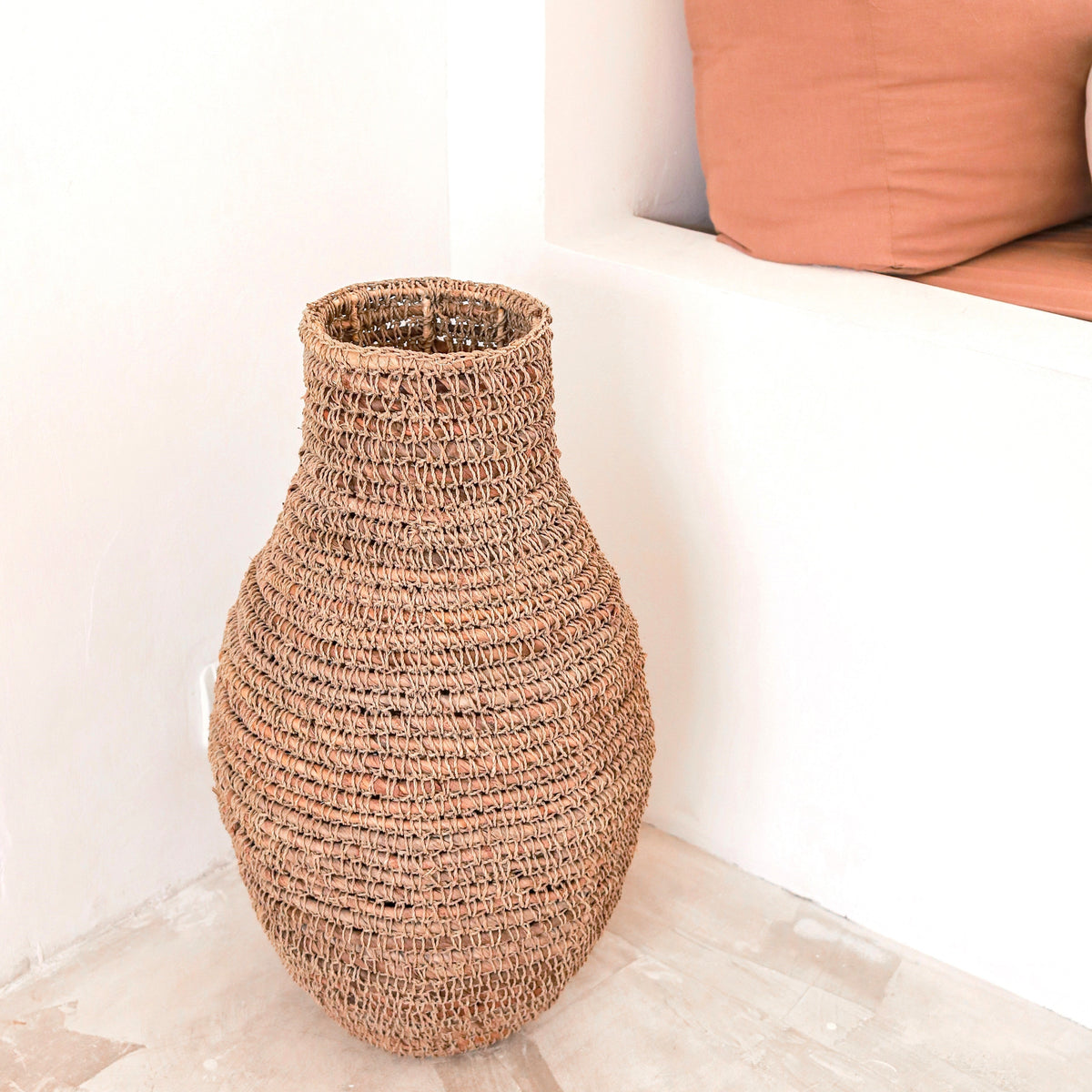 Soeji Dekovase SAKRA – Raffia