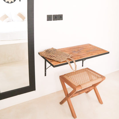 Sitzhocker INDRA – Trembesiholz und Recyclingpapier