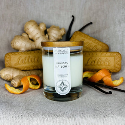 Soy Scented Candle "Cozy Nook" - warm cookie scent with spices