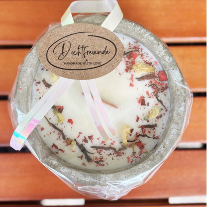 Betonkerze „Grey Cinnamon“ – Handgemachte Duftkerze mit Walnuss-Vanille-Duft - by SteinKunstWerk | Outdoor aus nachhaltiger Herstellung