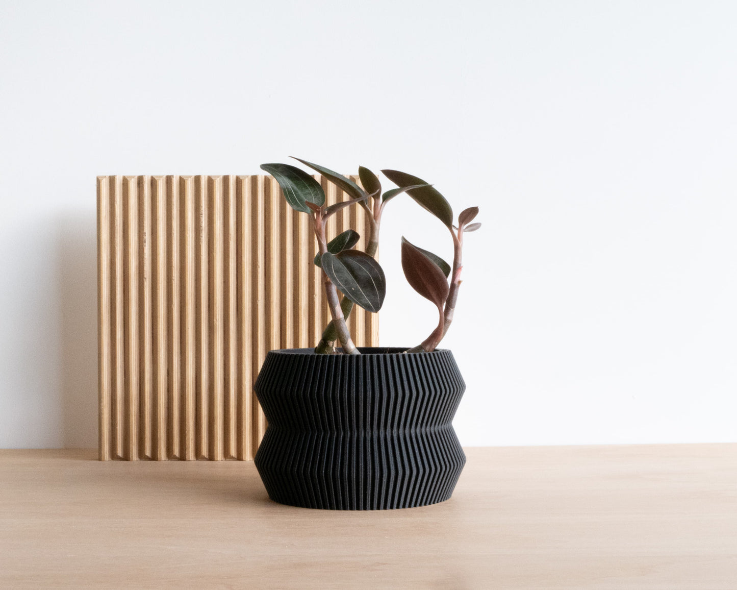 ITO Indoor-Pflanzgefäß – skulpturales Design