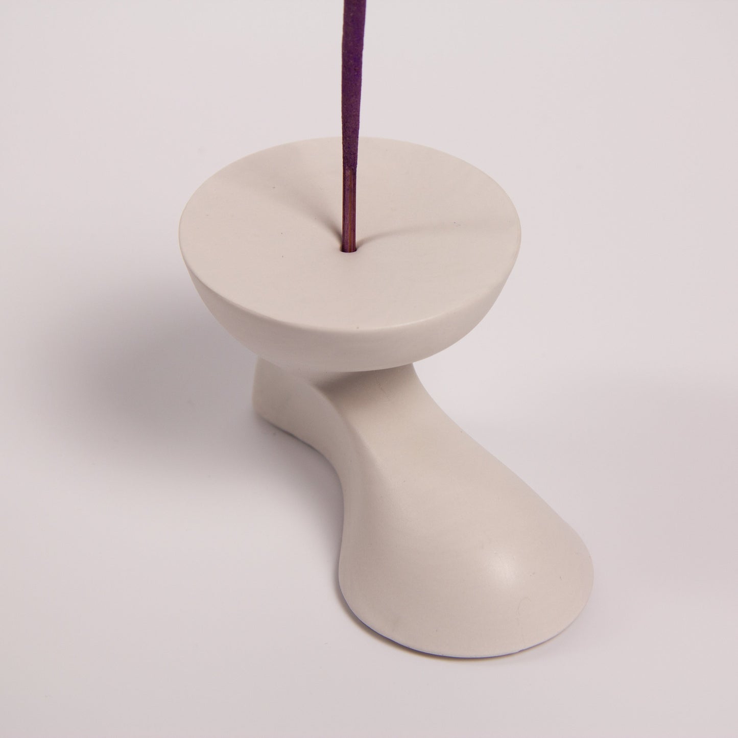 Gravity Räucherstäbchenhalter – skulpturales Design