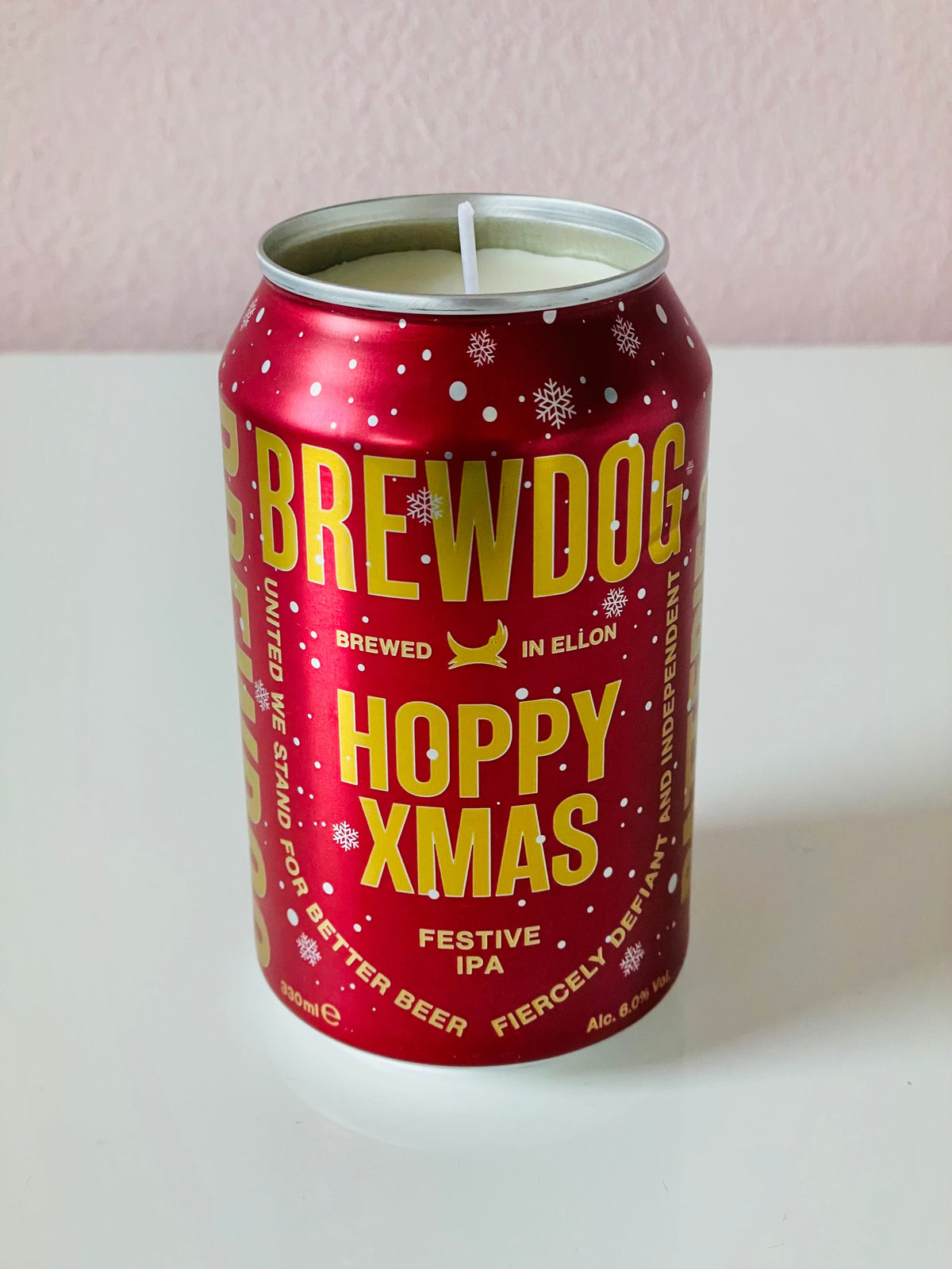 Upcycling-Kerze Hoppy XMAS Festive IPA Brewdog – handgefertigtes Upcycling-Produkt von GAHRDSGN
