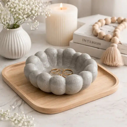 Betonschale „Cloudy“ – Handgefertigte Designschale für zeitlose Wohnakzente - by SteinKunstWerk | Schale aus nachhaltiger Herstellung