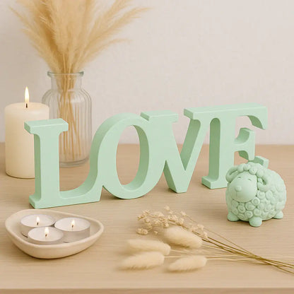 LOVE Schriftzug – Handgefertigte Deko in Wunschfarbe - by SteinKunstWerk | Deko aus nachhaltiger Herstellung