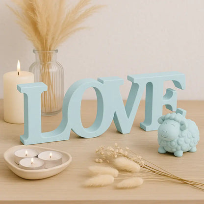 LOVE Schriftzug – Handgefertigte Deko in Wunschfarbe - by SteinKunstWerk | Deko aus nachhaltiger Herstellung