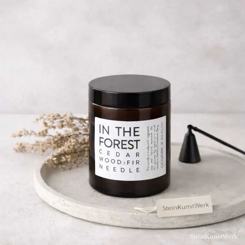 Coudre Berlin - IN THE FOREST – Handgemachte vegane Duftkerze, Zedernholz & Tannennadel - by SteinKunstWerk | Kerzen aus nachhaltiger Herstellung