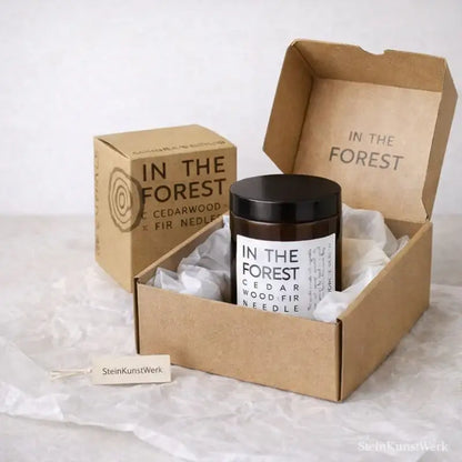 Coudre Berlin - IN THE FOREST – Handgemachte vegane Duftkerze, Zedernholz & Tannennadel - by SteinKunstWerk | Kerzen aus nachhaltiger Herstellung