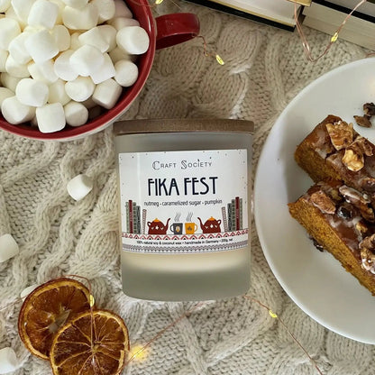 "Fika Fest" Duftkerze – Süße Momente & skandinavische Kaffeekultur - by SteinKunstWerk | Duftkerze aus nachhaltiger Herstellung