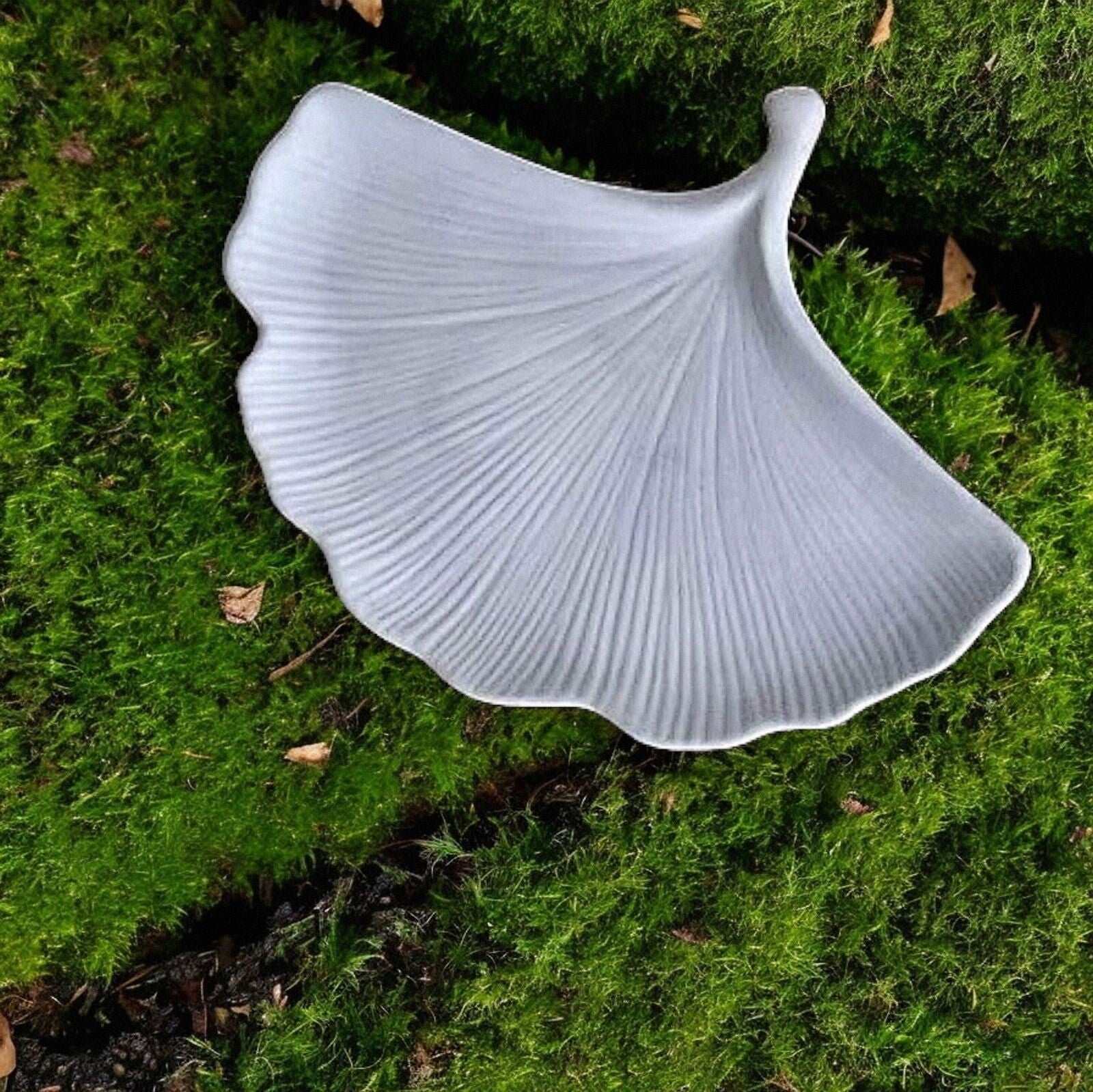 Handgefertigte Ginkgoblatt Schmuckschale – Einzigartige Naturdeko zur Schmuckaufbewahrung Stein.Kunst.Werk.