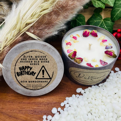 Jetzt Personalisieren: Duftkerze „Älter, weiser und immer noch heißer als diese Kerze - dein Text“  Nachhaltiges Geschenk aus dem Südschwarzwald