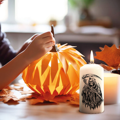 Personalisierte Sensenmann-Kerze als Halloween-Lichtakzent