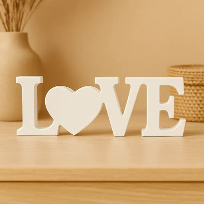 LOVE Schriftzug – Handgefertigte Deko in Wunschfarbe - by SteinKunstWerk | Deko aus nachhaltiger Herstellung