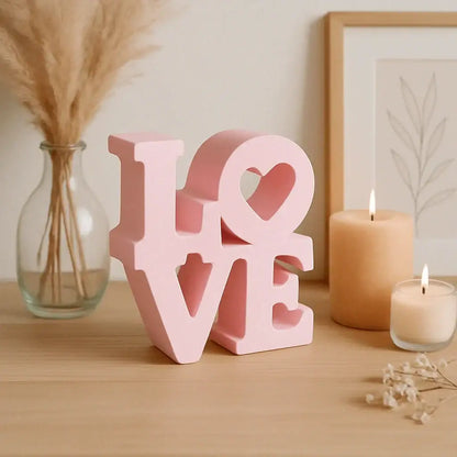 LOVE Schriftzug – Handgefertigte Deko in Wunschfarbe - by SteinKunstWerk | Deko aus nachhaltiger Herstellung