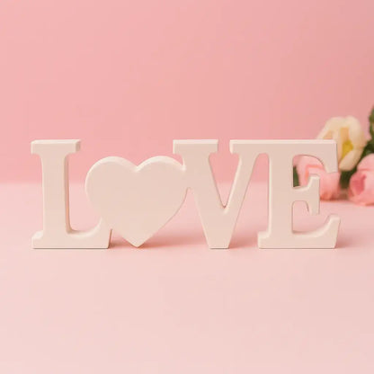 LOVE Schriftzug – Handgefertigte Deko in Wunschfarbe - by SteinKunstWerk | Deko aus nachhaltiger Herstellung