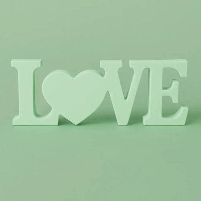 LOVE Schriftzug – Handgefertigte Deko in Wunschfarbe - by SteinKunstWerk | Deko aus nachhaltiger Herstellung