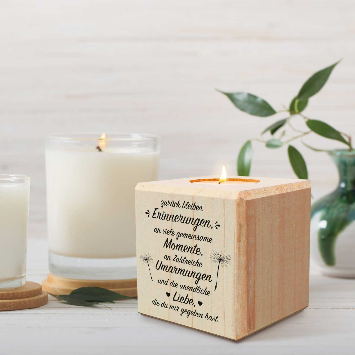 Trauerlicht aus Holz – Detail des Naturmaterials