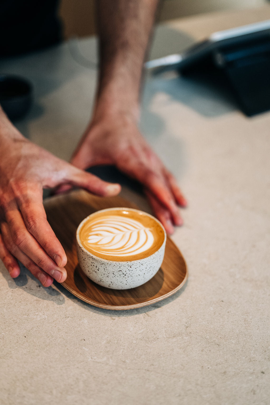 KUMO Cappuccino gelb von SteinKunstWerk für stilvolle Wohnatmosphäre und bewusste Momente